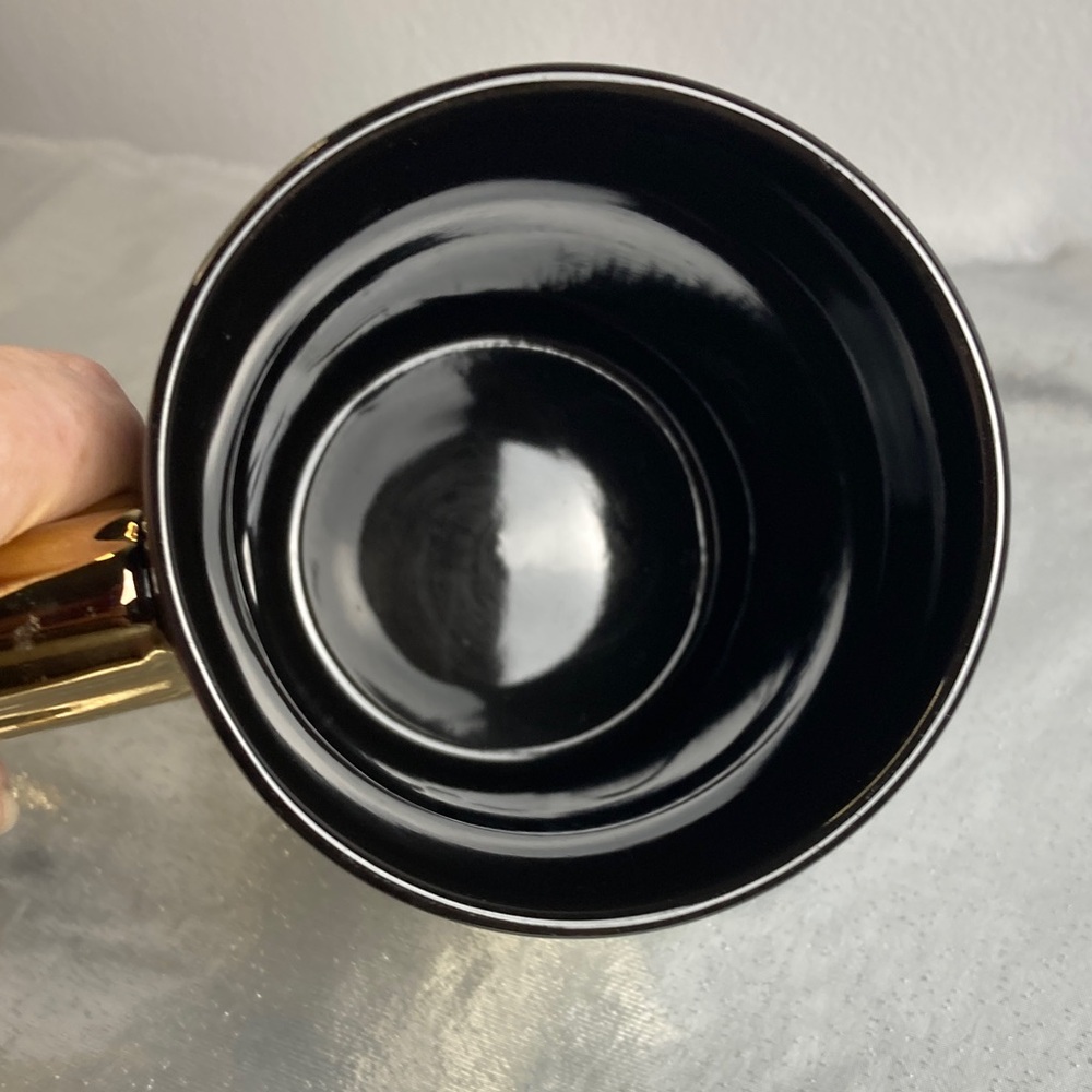 Gold and Black Boss Mug with Gun Handle - Picture 3 of 6